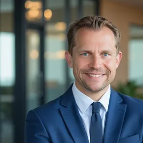 Dr. Oliver Gausmann